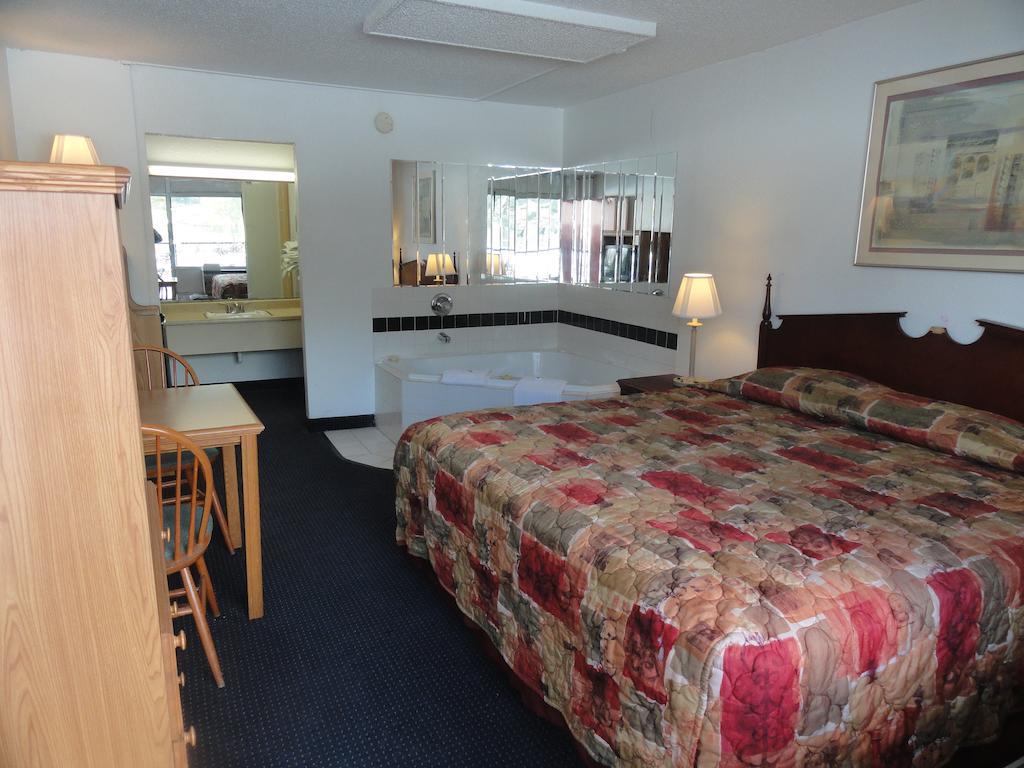 Grand Rapids Inn Wyoming Quarto foto